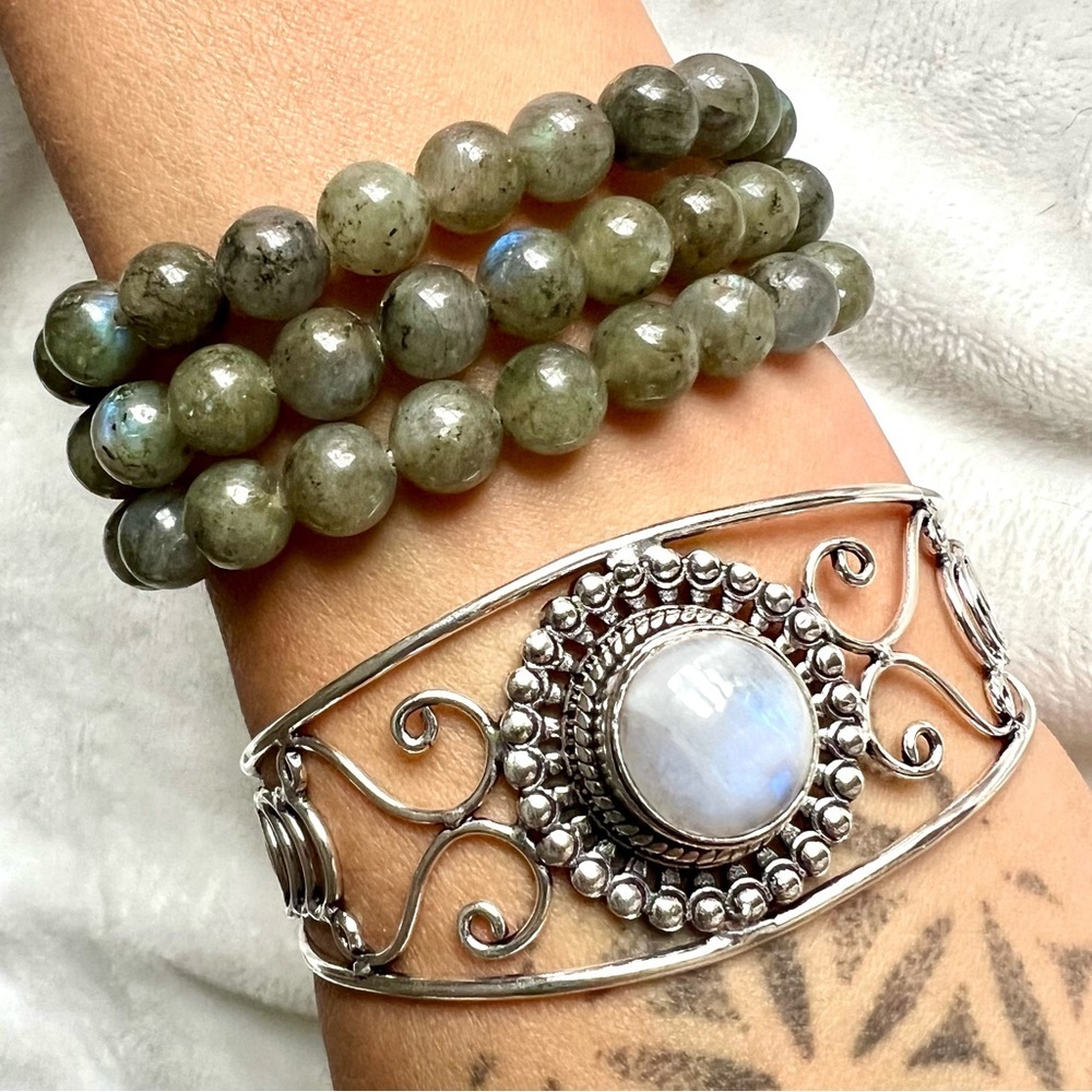 925 Mystical Gray Subtle Flash Labradorite Mala Bead Bracelet
